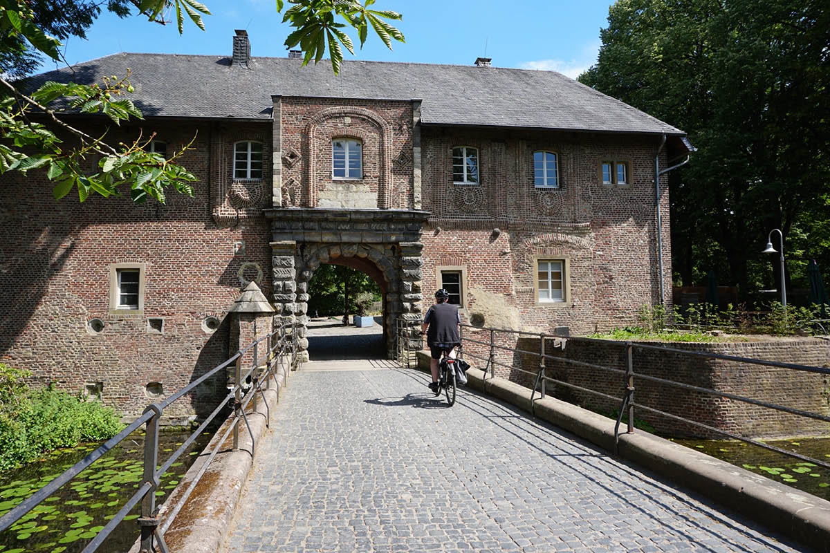 Schloss Rheydt Radtour Mönchengladbach